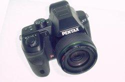 Pentax X-5 16MP DSLR Camera with 26X Zoom Lens in Black