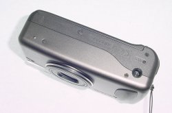 Yashica T Zoom Kyocera Film Camera Carl Zeiss 28-70mm f/4.5-8 T* Tessar Lens