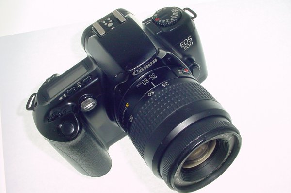 Canon EOS 500 35mm Film SLR Camera + Canon EF 35-80mm F/4-5.6 III Zoom Lens