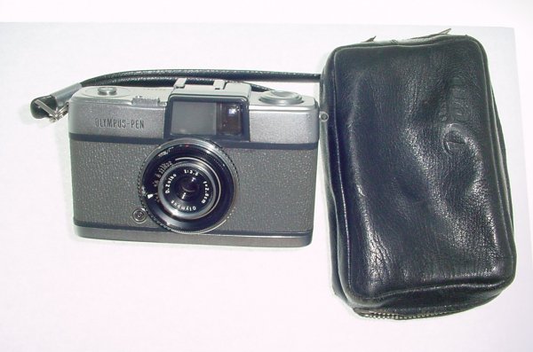 Olympus-Pen 35mm Film Compact Manual Camera D.Zuiko 2.8 cm F/3.5 Lens