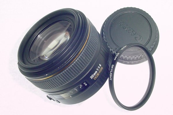 Sigma 30mm f/1.4 DC HSM Wide Angle Lens for Canon EF