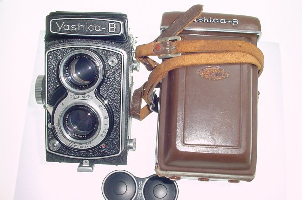 Yashica B TLR 6x6 120 Medium Format Film Camera 80/3.5 Lens in Black