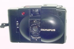 Olympus XA 2 35mm Film Camera D.Zuiko 35mm F/3.5 Lens