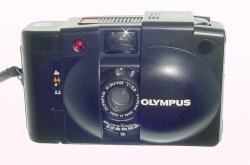 Olympus XA 2 35mm Film Camera D.Zuiko 35mm F/3.5 Lens