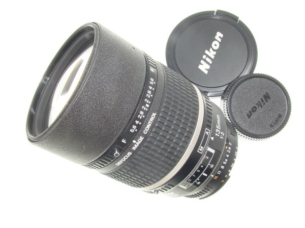Nikon 135mm F/2 AF DC-Nikkor Defocus Image Control Portrait Lens
