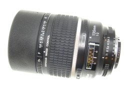 Nikon 135mm F/2 AF DC-Nikkor Defocus Image Control Portrait Lens