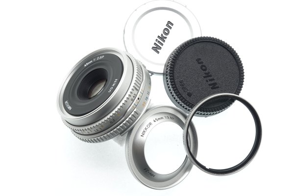 Nikon 45mm F/2.8 P Nikkor Pancake Standard Manual Focus Lens in Silver