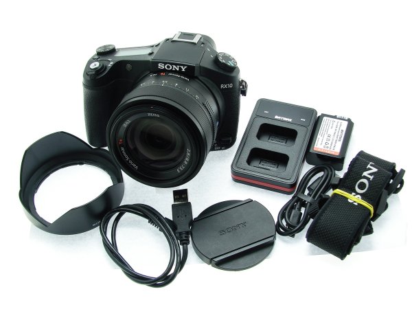 Sony RX10 MK 1 20.1MP Digital Camera Carl Zeiss 24-200mm F2.8 T* Zoom Lens