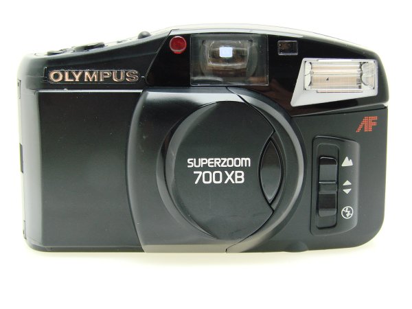 Olympus Superzoom 700 XB 35mm Film Point & Shoot Camera 38-70mm Zoom Lens