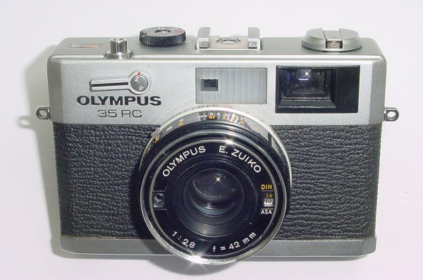 OLYMPUS 35 RC Rangefinder 35mm Film Camera 42mm F/2.8 E.Zuiko Lens