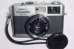 OLYMPUS 35 RC Rangefinder 35mm Film Camera 42mm F/2.8 E.Zuiko Lens
