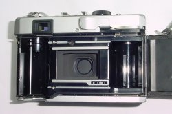 OLYMPUS 35 RC Rangefinder 35mm Film Camera 42mm F/2.8 E.Zuiko Lens