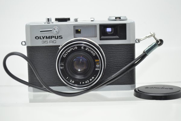 Olympus 35 RC Rangefinder 35mm Film Camera 42mm F/2.8 E.Zuiko Lens