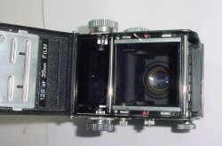 YASHICA 635 ST TLR 120 Medium Format Film Camera with 80mm F/3.5 Lens