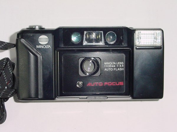 MINOLTA AF-E Auto Focus Point & Shoot Compact 35mm Film Camera w/ 35/3.5 Lens