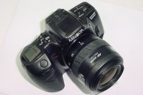 Minolta Dynax 500si 35mm Film SLR Camera with 35-70mm F/3.5-4.5 Zoom Lens