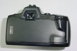Minolta Dynax 500si 35mm Film SLR Camera with 35-70mm F/3.5-4.5 Zoom Lens