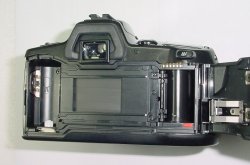 Minolta Dynax 500si 35mm Film SLR Camera with 35-70mm F/3.5-4.5 Zoom Lens