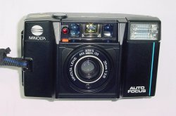 MINOLTA AF-S Auto Focus 35mm Film Point & Shoot Camera 35/2.8 Lens Excellent