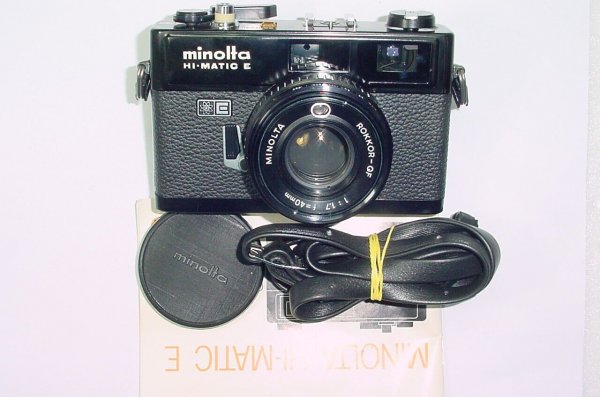 minolta HI-MATIC E 35mm Film Rangefinder Manual Camera ROKKOR-QF 40mm F/1.7 Lens