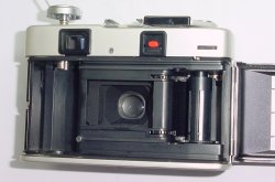 minolta HI-MATIC F 35mm Film Rangefinder Camera Minolta 38mm F/2.7 Lens