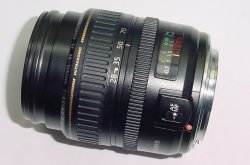 Canon 28-105mm F/3.5-4.5 EF USM MACRO Auto Focus Zoom Lens