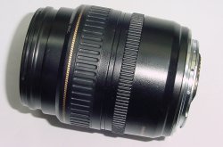Canon 28-105mm F/3.5-4.5 EF USM MACRO Auto Focus Zoom Lens