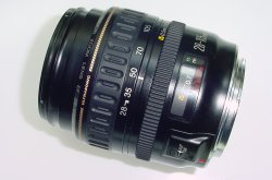 Canon 28-105mm F/3.5-4.5 EF USM MACRO Auto Focus Zoom Lens