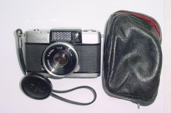 Olympus PEN-D 35mm Film Half Frame Manual Camera w/ 3.2cm F/1.9 F.Zuiko Lens