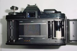 Minolta X-700 35mm Film SLR Manual Camera + 35-70mm F/3.5 MD MACRO Zoom Lens