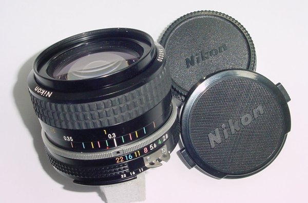 Nikon 28mm F/2.8 NIKKOR AI Wide Angle Manual Focus Lens