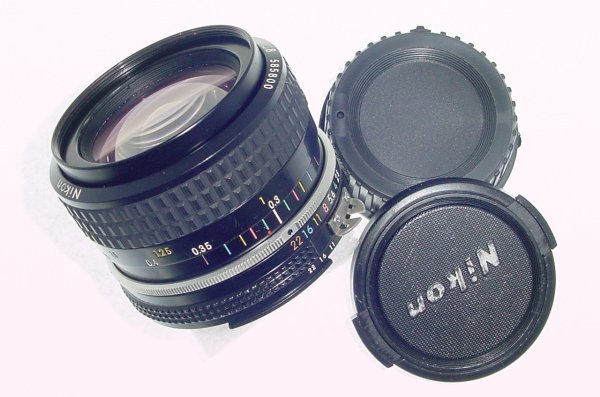 Nikon 28mm F/2.8 NIKKOR AI Wide Angle Manual Focus Lens