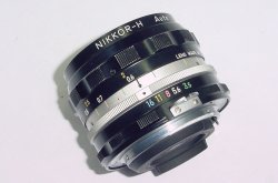 Nikon 28mm F/3.5 Auto NIKKOR-H Wide Angle Manual Focus Pre AI Lens - Excellent