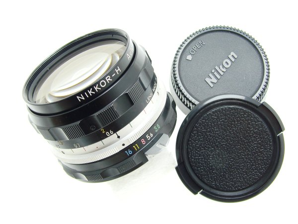 Nikon 28mm F/3.5 Auto NIKKOR-H Wide Angle Manual Focus Pre AI Lens
