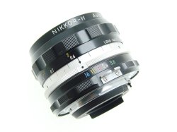 Nikon 28mm F/3.5 Auto NIKKOR-H Wide Angle Manual Focus Pre AI Lens
