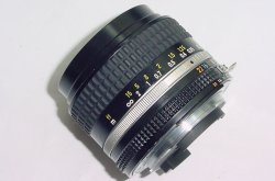 Nikon 28mm F/3.5 NIKKOR AIs Wide Angle Manual Focus Lens