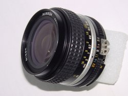 Nikon 28mm F/3.5 NIKKOR AIs Wide Angle Manual Focus Lens