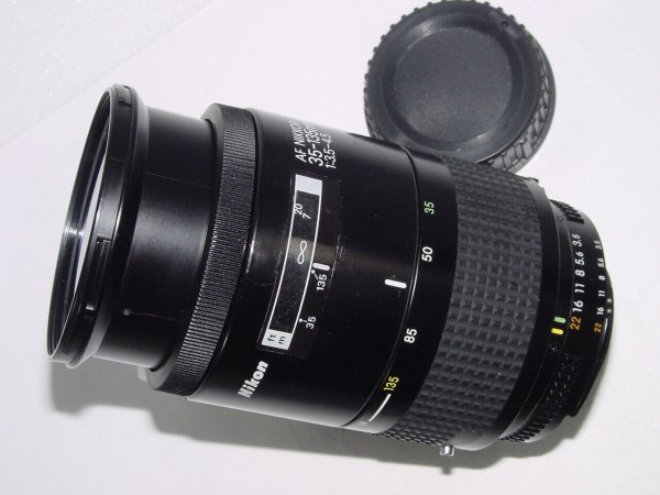 Nikon 35-135mm F/3.5-4.5 AF NIKKOR MACRO Auto Focus Zoom Lens