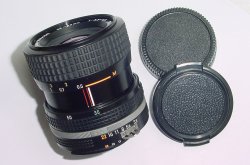 Nikon 35-70mm F3.3-4.5 Zoom-Nikkor Manual Focus Zoom Lens Nikon F AI-S Mount
