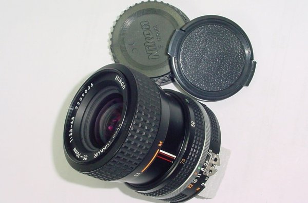 Nikon Zoom-Nikkor 35-70mm F3.3-4.5 Manual Focus Zoom Lens Nikon F AI-S Mount