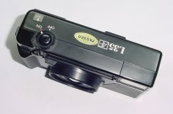 Nikon L35 AF 35mm Film Point and Shoot Compact Camera with 35/2.8 Lens (ASA1000)