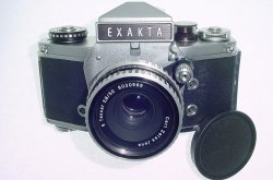 EXAKTA VX 1000 IHAGEE DRESDEN Film Camera + Carl Zeiss Jena 50/2.8 Tessar Lens