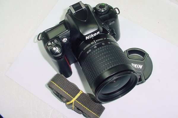 Nikon F75 35mm Film SLR Camera with Nikon 28-100mm f3.5-5.6 G Zoom Lens in Black