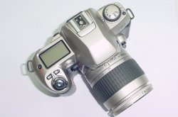 Nikon F80 35mm Film SLR Auto Focus Camera + 28-80mm F/3.3-5.6 G AF Zoom Lens