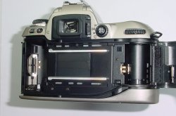 Nikon F80 35mm Film SLR Auto Focus Camera + 28-80mm F/3.3-5.6 G AF Zoom Lens