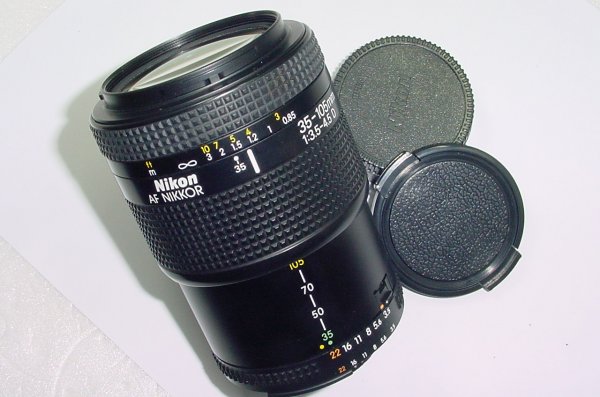 Nikon 35-105mm F/3.5-4.5 D AF NIKKOR Auto Focus Zoom Lens