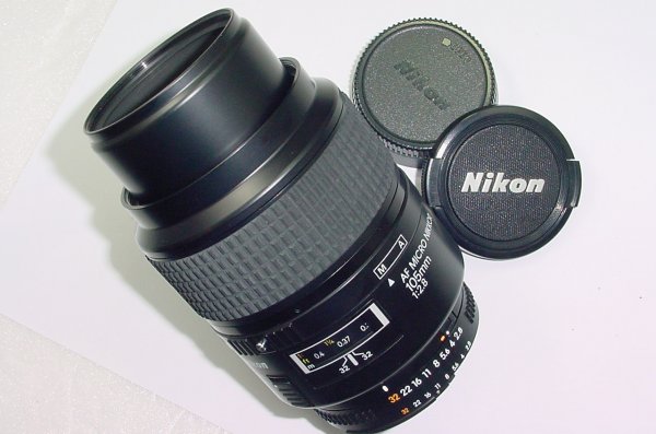 Nikon 105mm F/2.8 AF Macro Nikkor Auto & Manual Focus Lens