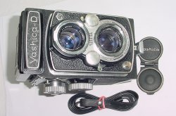 YASHICA - D TLR 120 Medium Format Film Camera with 80mm F/3.5 Lens