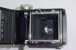 YASHICA - D TLR 120 Medium Format Film Camera with 80mm F/3.5 Lens