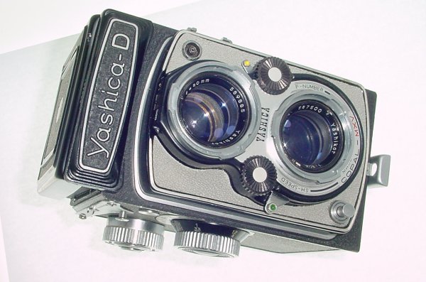 Yashica D TLR 120 Medium Format Film Camera with 80mm F/3.5 Lens